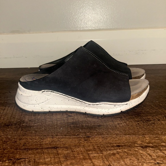 Bionica comfort wedge. Women’s size 10 - Picture 2 of 4